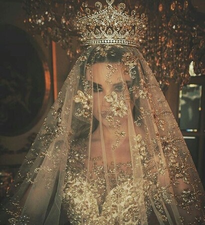 wedding dress and en
