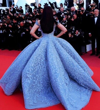 hair, dress and aish