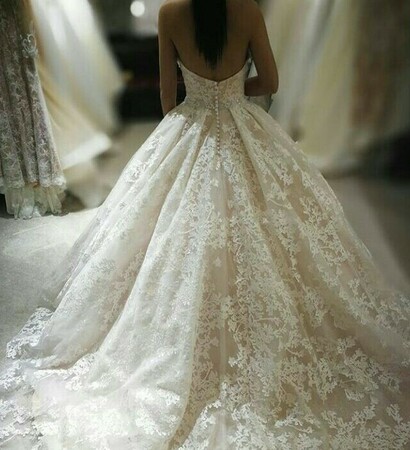 Belgrade, wedding dress and house of white