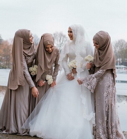 sisters, muslim and cute