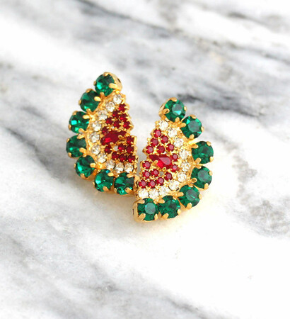 bridesmaids earrings, swarovski earrings and green red earrings