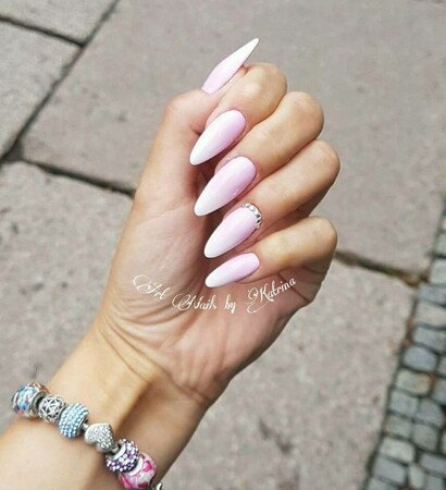 babyboomer, ombre nails and manicure