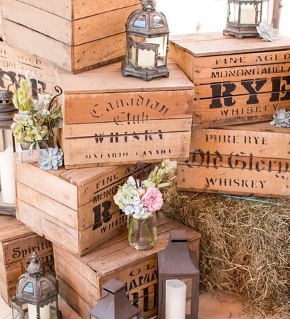 candles, flowers and decoration