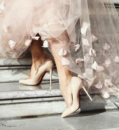 wedding shoes and en