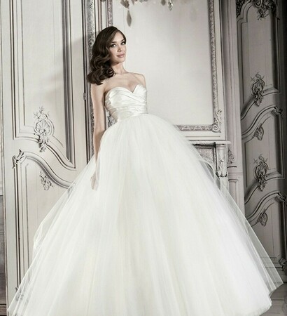 kleinfeld, wedding dress and moda