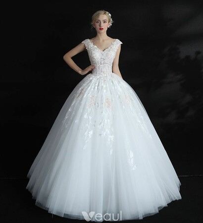 lace appliques, veaul and bride