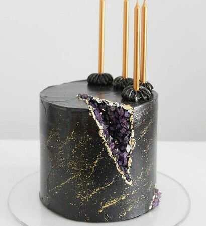 black, marble and flowers