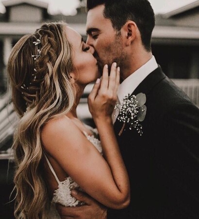 dress, hug and wedding day