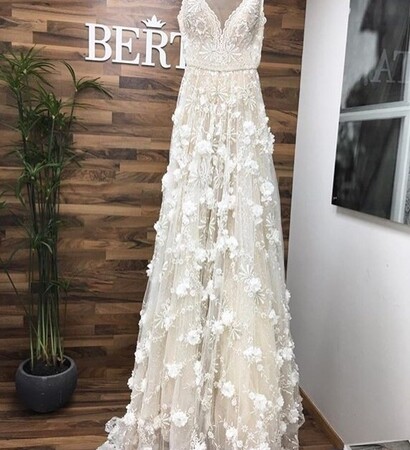 wedding dresses, fashionista and luxury