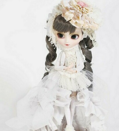 pullip and white