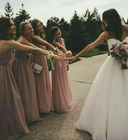 bridesmaids, friendship and bride