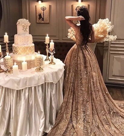 lifestyle, bride and dress