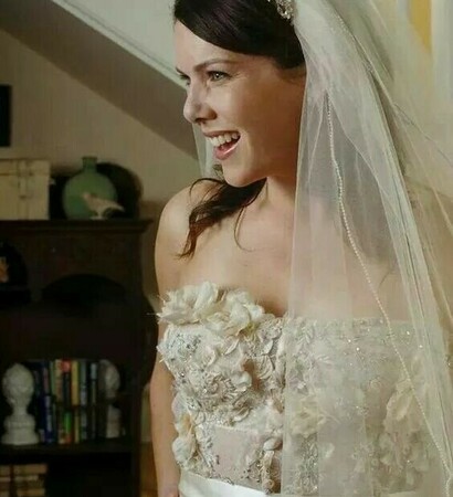 wedding dress, tv and gilmore girls