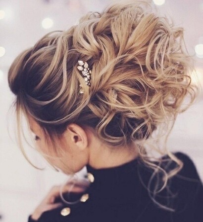 gorgeous, curly hair and hairstyle