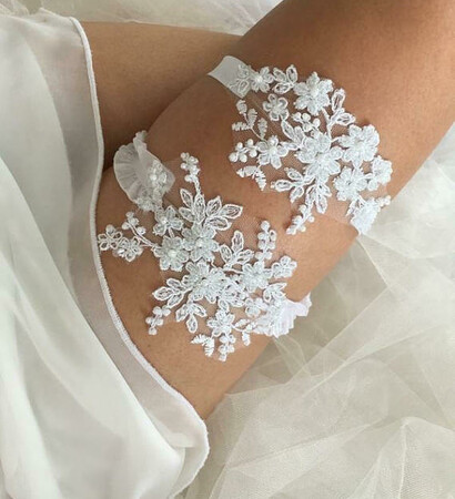 white garter set, bridal garter set and ivory lace garter