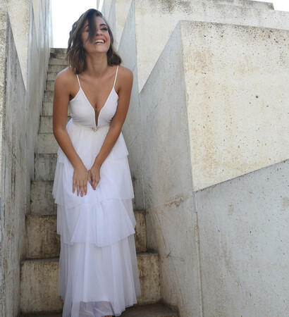 v neck wedding dress, boho chic and romantic wedding dress