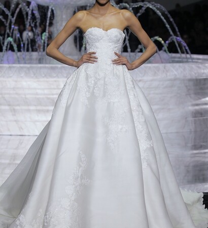 pronovias 2018, couture wedding gowns and bridal dresses