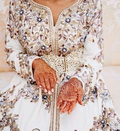 Blanc, caftan and caftans