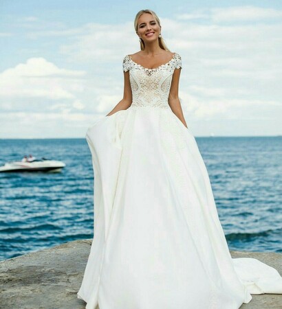 wedding dress, dresses and sea
