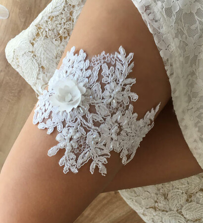 ivory lace garter, wedding garter set and keepsake garter