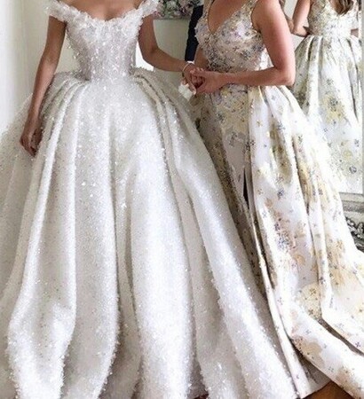 love, wedding day and wedding dress