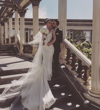 wedding dress
