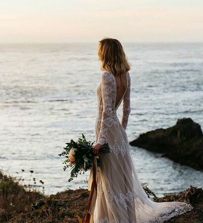 travel, wanderlust and dress