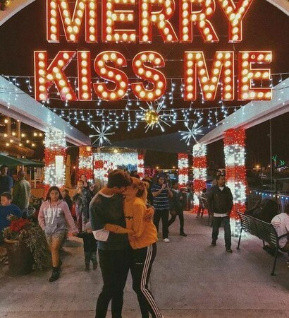 ballet, kiss and hug
