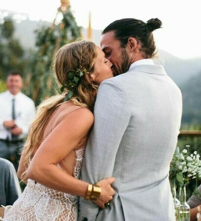 love, couple and kiss
