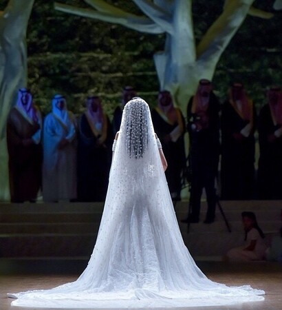 marriage, bride and Dubai