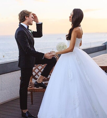 goals, wedding dress and zeynep