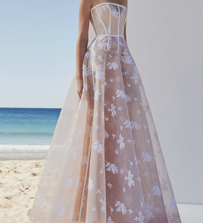 femme, moderne and beige