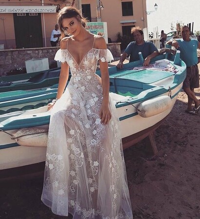 romantic, weddinggoals and weddingdress
