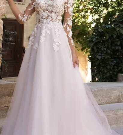 goals, trend and gowns