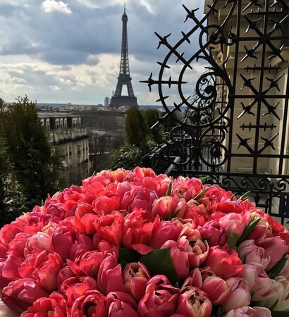 make up, friendship and flowers