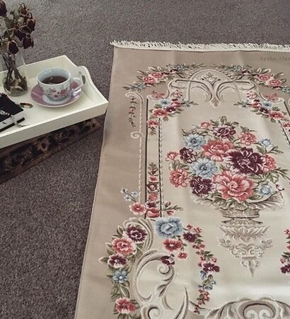 read quraan, coffee and flowers