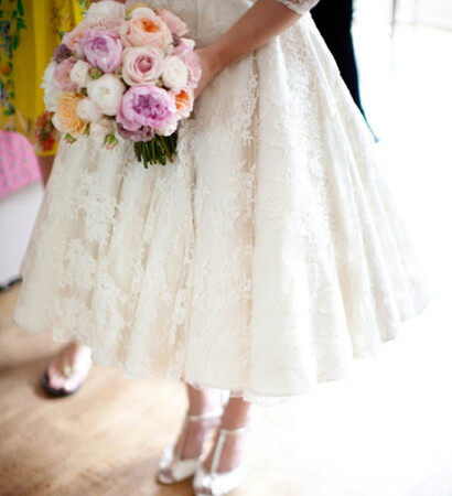 bride and groom, bridesmaids and wedding cake