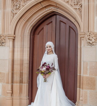 bouquet, mantilla and muslim
