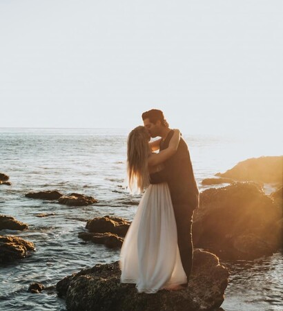 kiss, couple and faceless