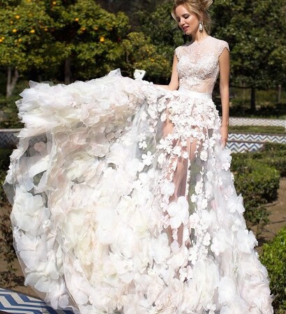 particular, bride and flowers