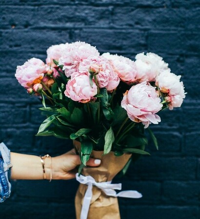 bouquet, instagram and marriage