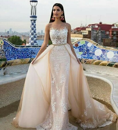 freak, mariage and dress