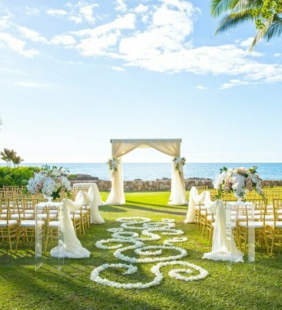 beach, aisle and arch