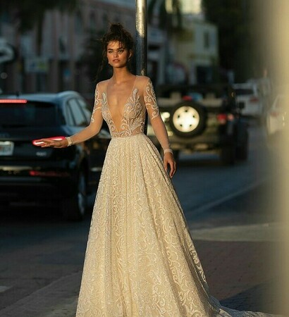 beauty, berta and dress
