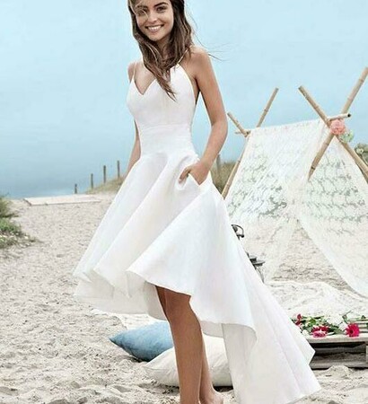beach wedding dress and en