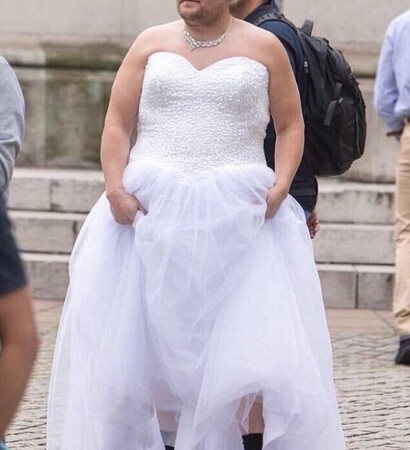 wedding dress and en