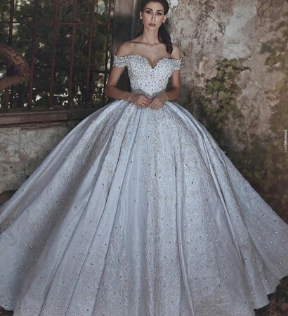 fashion, dress and Queen