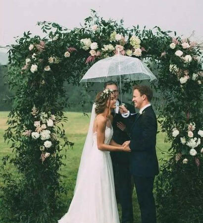 arch, husband and ceremony