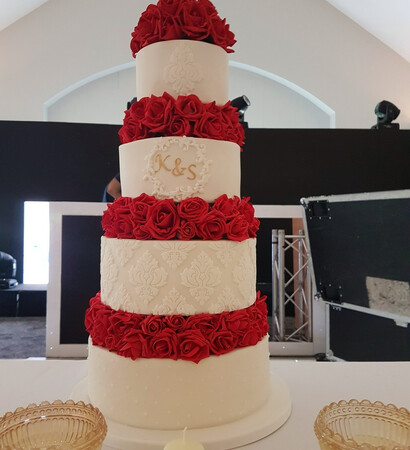 venue, roses and nadee