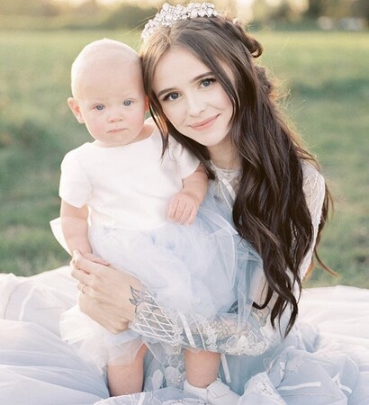 mommy and daughter, cute baby and acacia brinely
